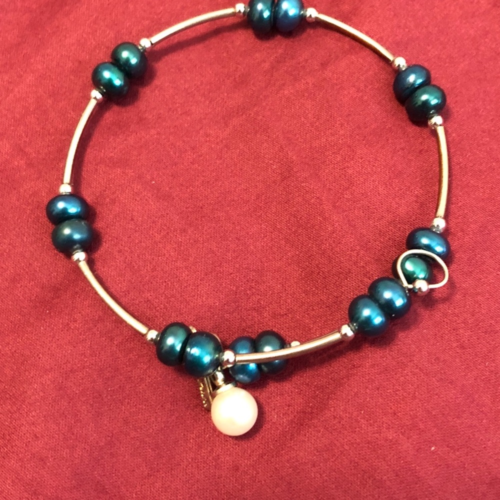 Vantel Pearl wrap bracelet